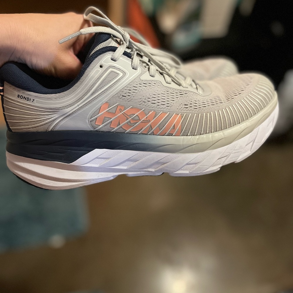 New HOKA size 8 tennis shoes! Light gray, navy blue and light peach!